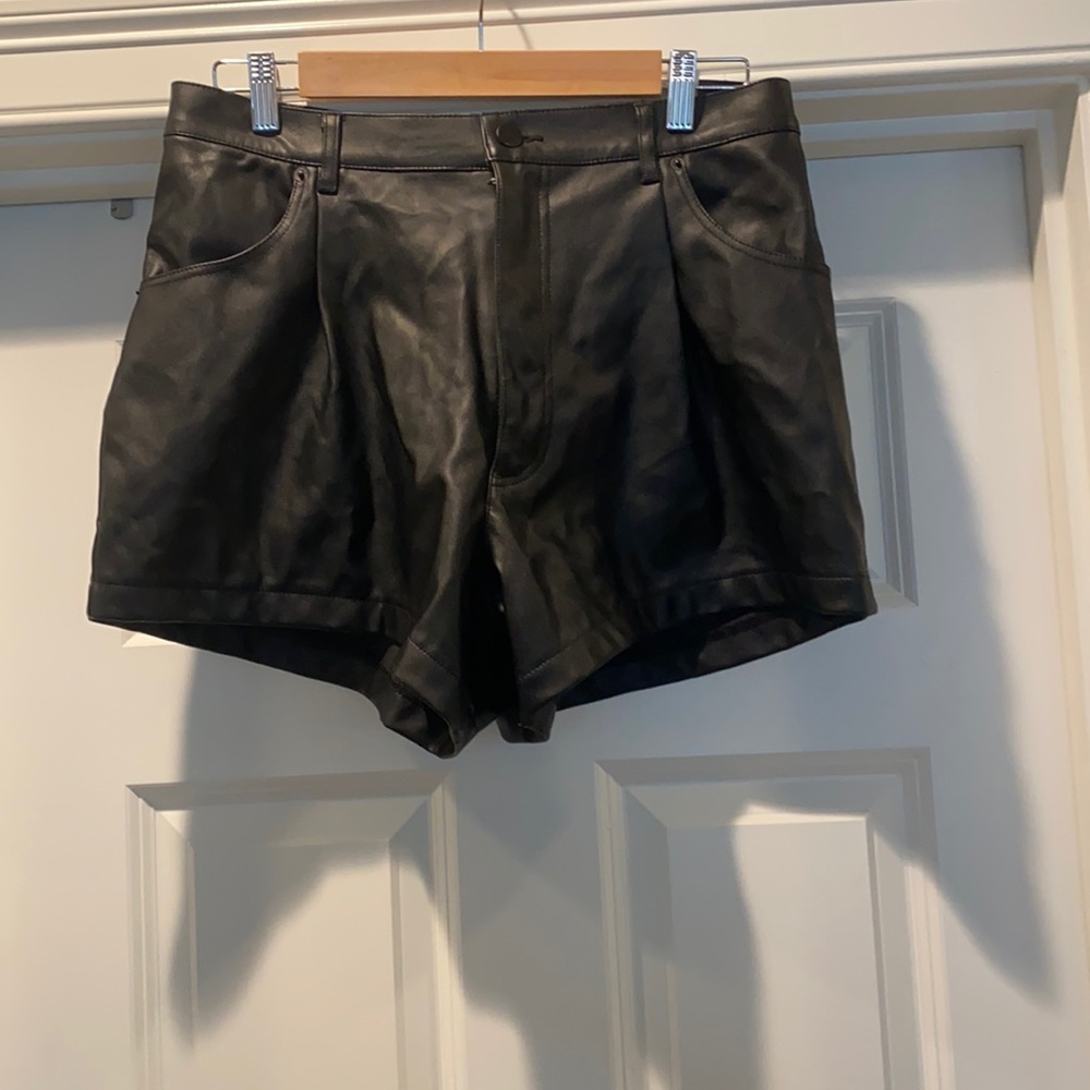 Abercrombie & Fitch black faux leather shorts size M. NWT